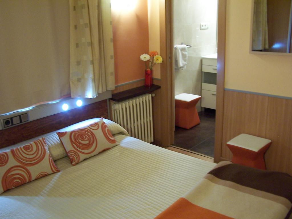 Hostal El Carmen Σαραγόσα Εξωτερικό φωτογραφία